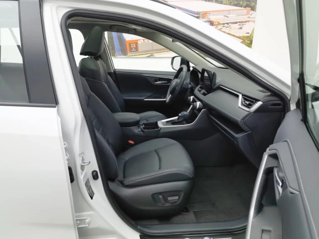 Used Toyota RAV4 2023 2.0L Platinum Edition
