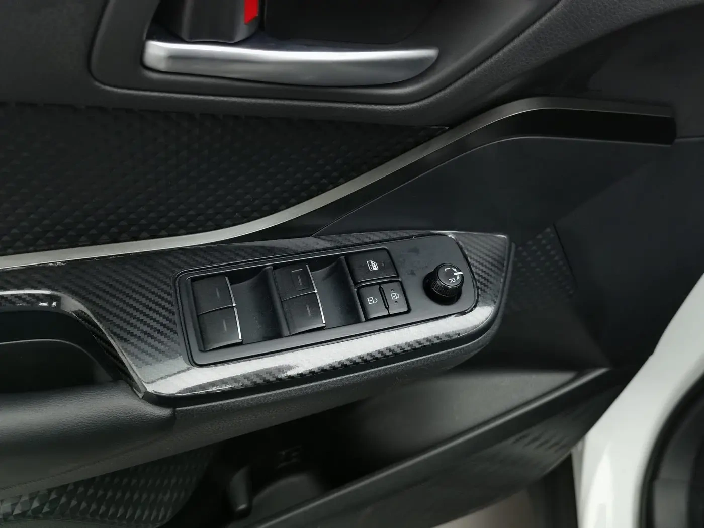 Used Toyota IZOA 2021 2.0L Yixing Edition