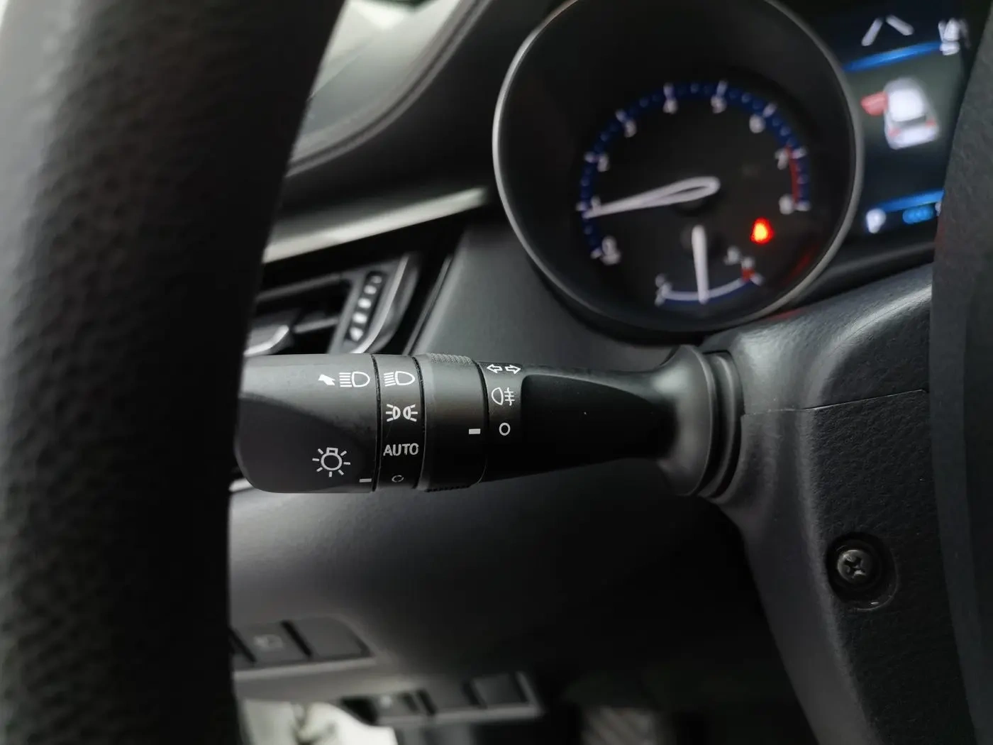 Used Toyota IZOA 2021 2.0L Yixing Edition