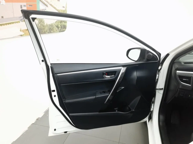 Toyota Corolla 2017 1.8L Elite Hybrid
