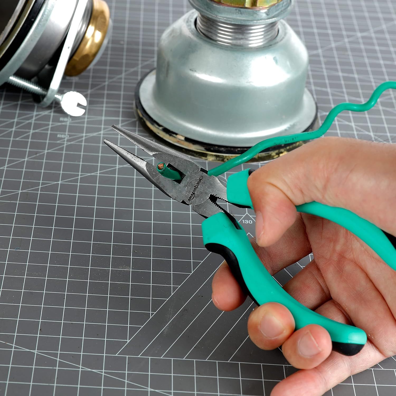 Hardware Tool Set with Easy Carrying Round Pouch