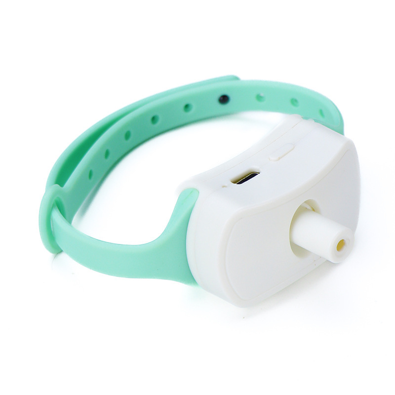 Rechargeable Cat Kitten Laser Collar Wearable Exercise Pet Toy
