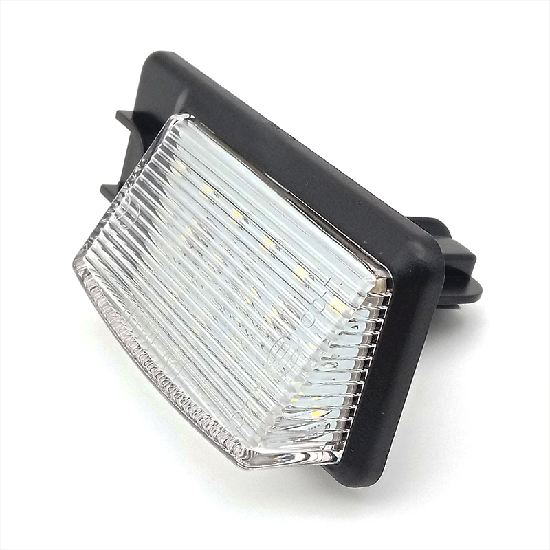 LED License Plate Light for NISSAN X-Trail T32 INFINITI E35 QX50 J50 / Q45 F50 / FX35 QX70 S51