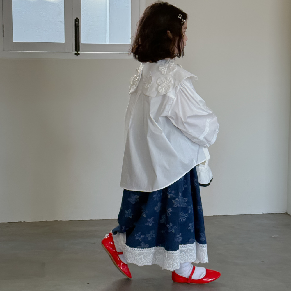 童衬衫2026春款女童韩版纯色翻领花朵衬衣儿童休闲宽松荷叶领上衣
