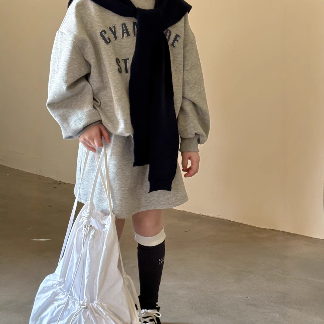 童套装2026春款女童韩版字母卫衣短裤两件套儿童休闲圆领宽松套装