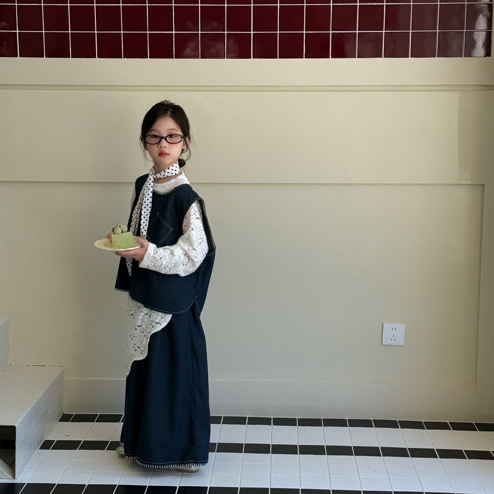 童套装2026秋女童韩版纯色休闲牛仔套装儿童无袖马甲两件套末小蒙