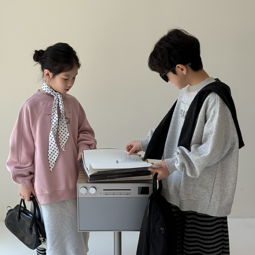 童卫衣2026秋季男女童韩版简约字母上衣儿童圆领休闲宽松长袖上衣