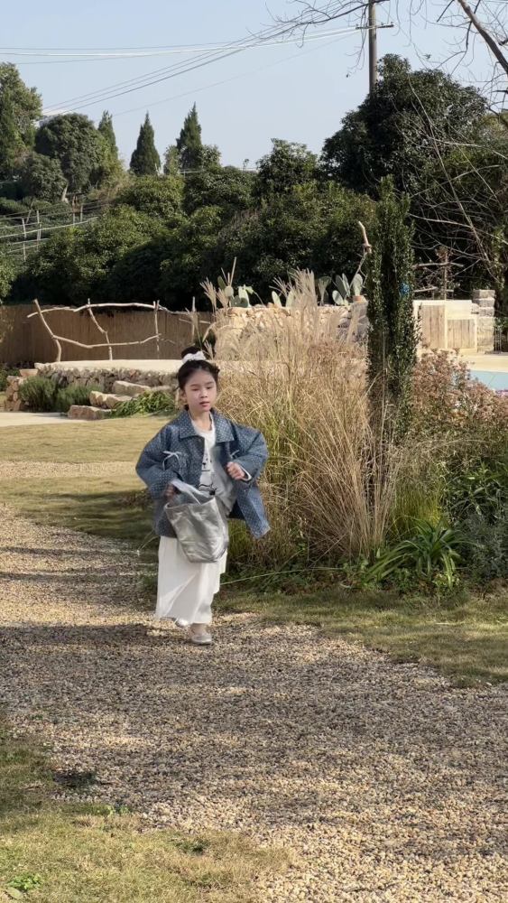 童外套2026春款女宝宝韩版蝴蝶结牛仔上衣儿童翻领设计感百搭外套