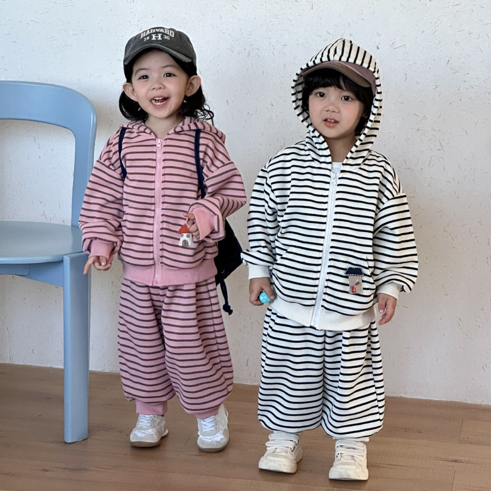 儿童春装套装男童条纹女童运动2026新款春秋季宝宝休闲卫衣裤外套