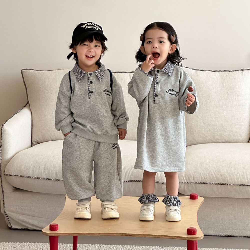 儿童春秋季卫衣套装男童运动2026新款宝宝格子女童连衣裙兄妹春装