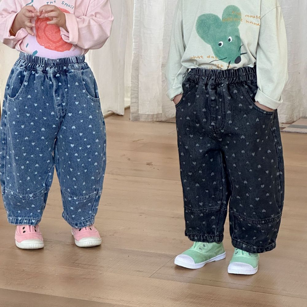 儿童阔腿爱心牛仔裤男童春装新款春秋季女童弯刀裤子宝宝休闲长裤