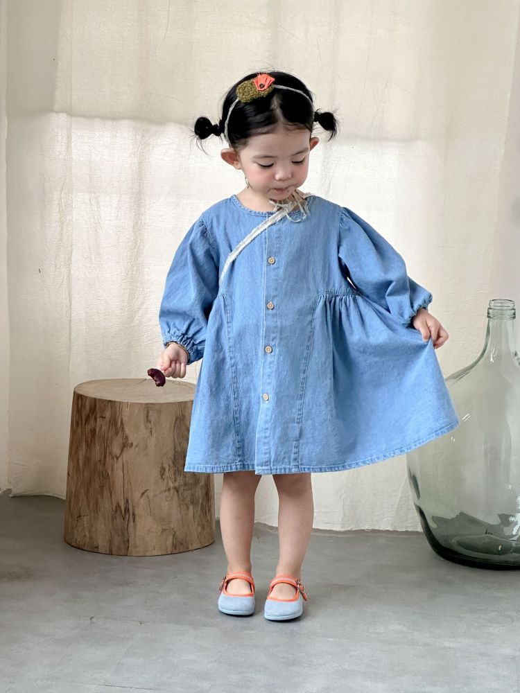 女童牛仔连衣裙儿童洋气2026新款春秋季宝宝男童长袖衬衫兄妹春装