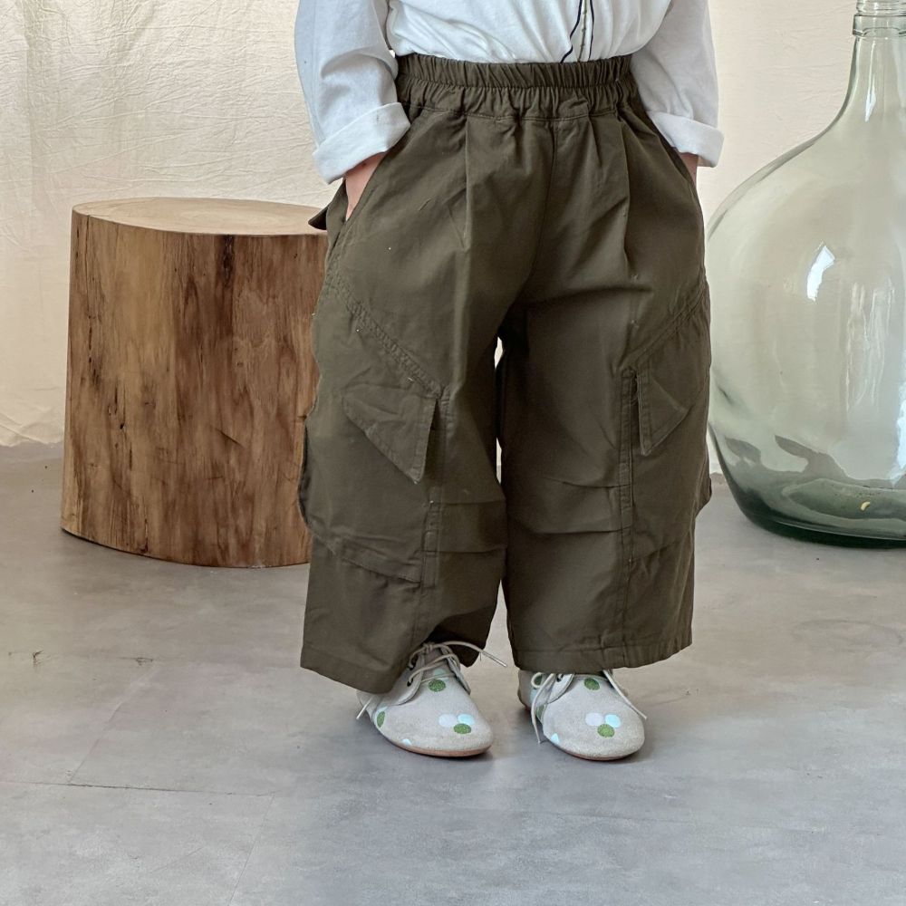 儿童工装裤子男童春装2026新款春秋季宽松女童阔腿裤宝宝休闲长裤