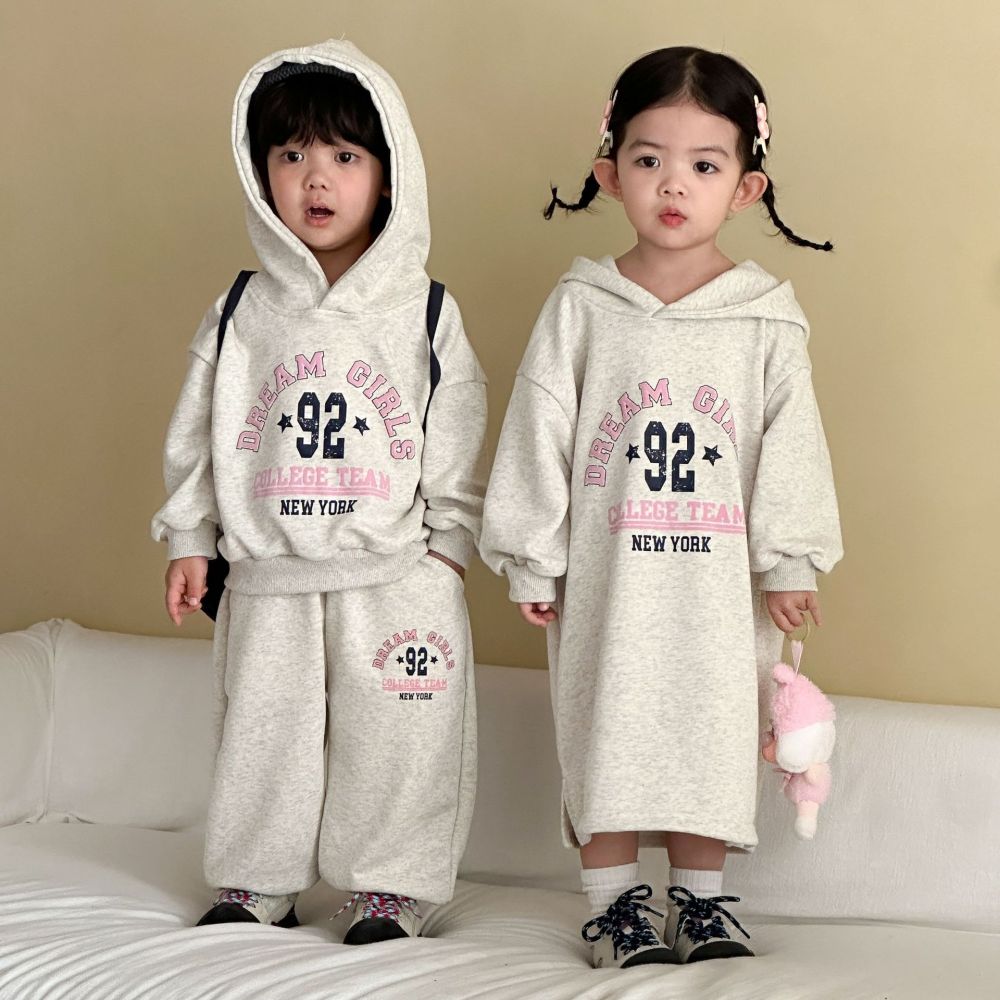 儿童春秋季卫衣套装男童运动2026新款宝宝休闲女童连衣裙兄妹春装