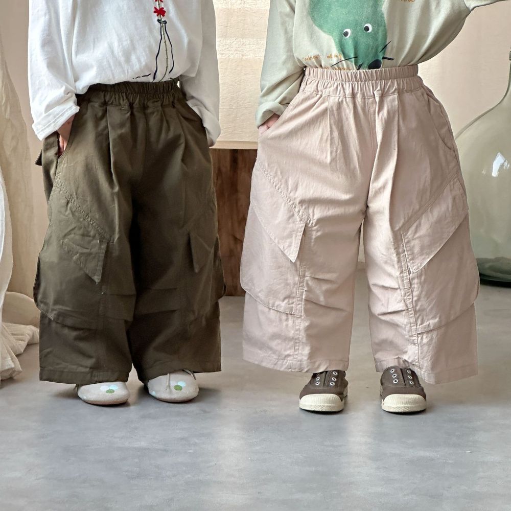 儿童工装裤子男童春装2026新款春秋季宽松女童阔腿裤宝宝休闲长裤