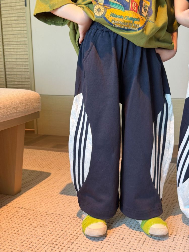 童裤2026春季新款童装儿童撞色拉条休闲裤男女童宽松抽绳运动裤潮