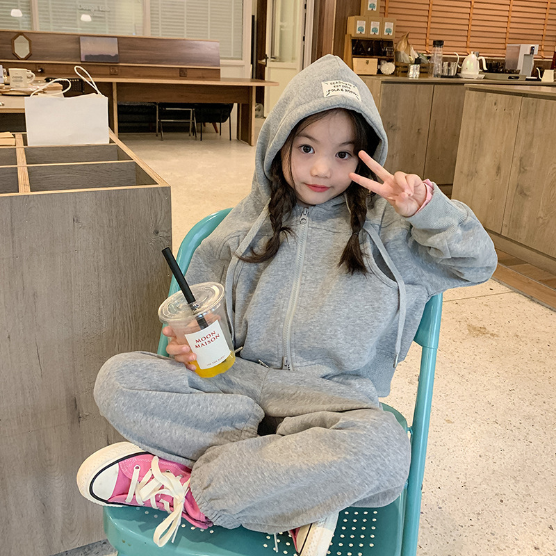 艾摩贝贝儿童卫衣套装女童韩洋气版休闲连帽外套+卫裤纯色两件套