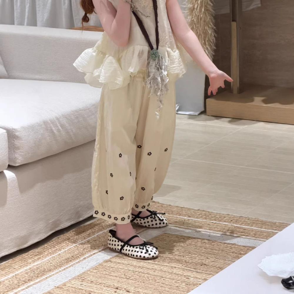2026春季新款小女孩甜美可爱脚口刺绣花朵九分裤设计感百搭裤子
