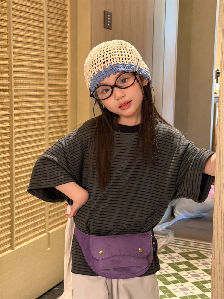 2026春夏新款韩版儿童前后字母条纹短袖男女童柔软舒适圆领T恤潮