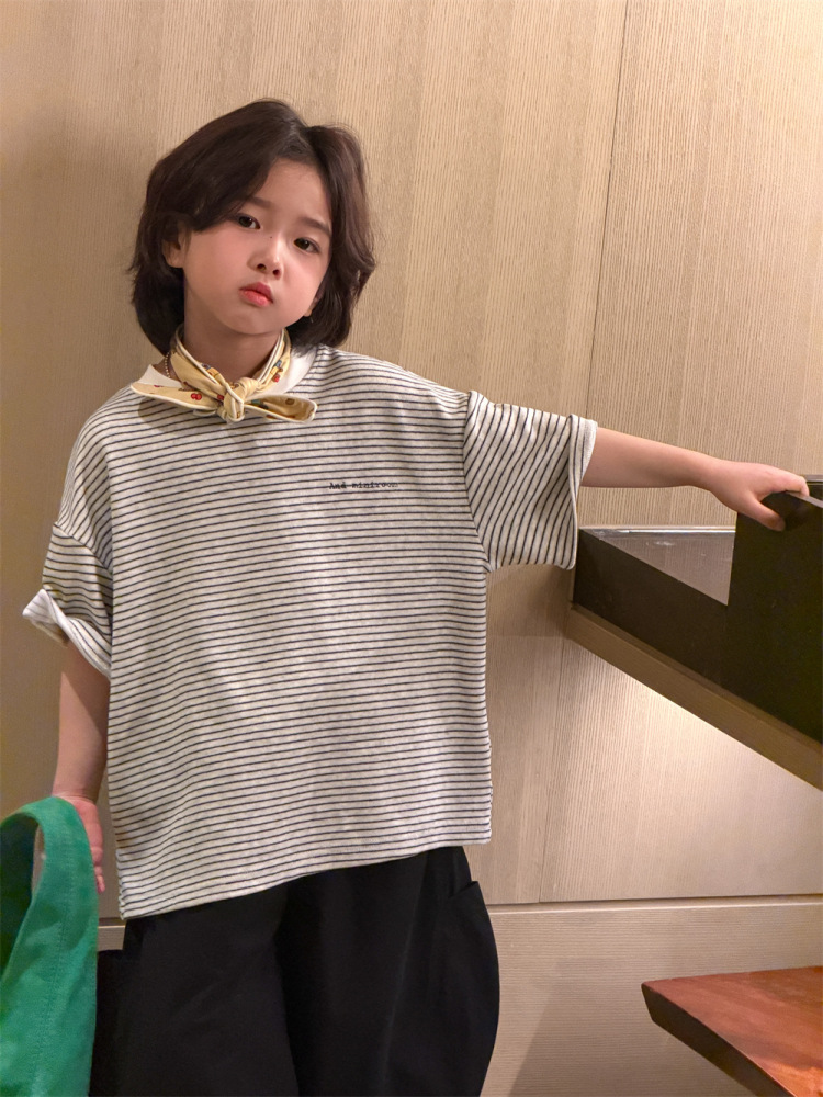 2026春夏新款韩版儿童前后字母条纹短袖男女童柔软舒适圆领T恤潮