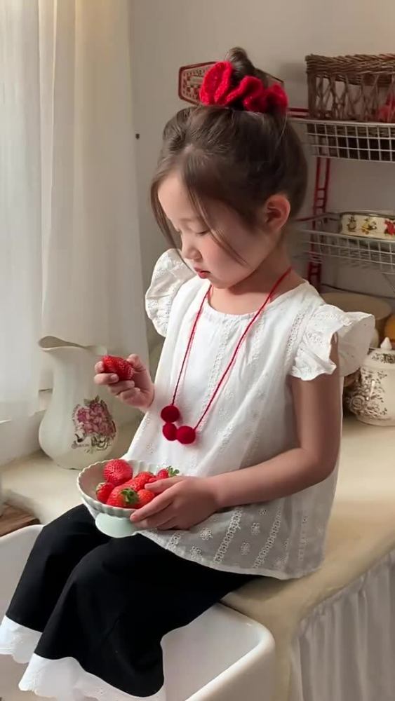女童夏季2026小众无袖褶皱花边背心衫韩版新款荷叶边蕾丝花边短袖
