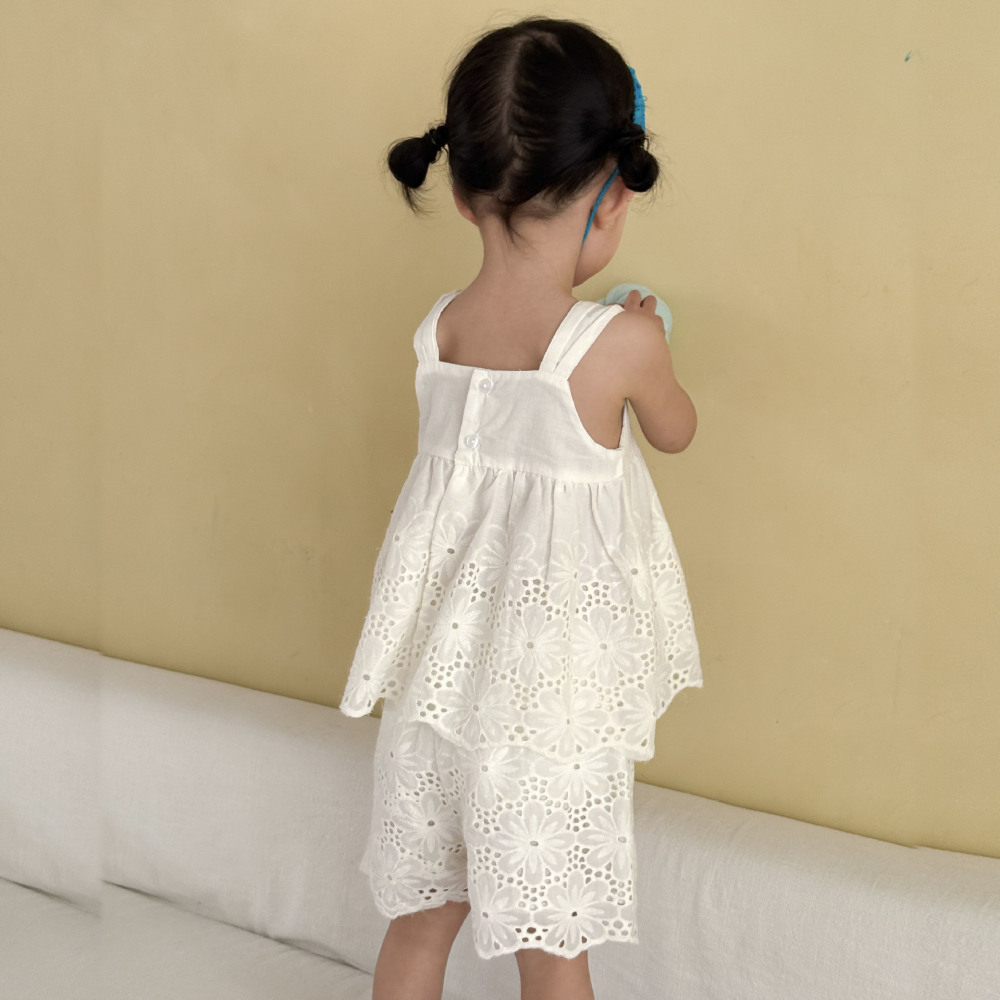 女童夏季套装纯棉宽松刺绣花朵宝宝衣服2026新款儿童吊带背心短裤