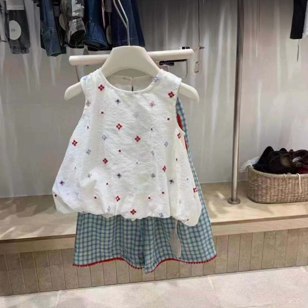 女童套装26夏新款刺绣花朵无袖娃娃衫织里童装韩系格子花边阔腿裤