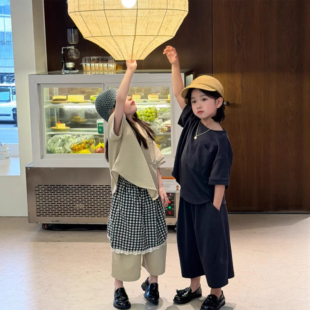 2026夏季新款韩版儿童设计款肌理纹短袖套装男女童舒适慵懒两件套