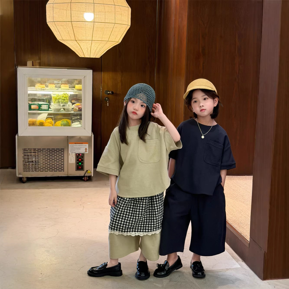 2026夏季新款韩版儿童设计款肌理纹短袖套装男女童舒适慵懒两件套