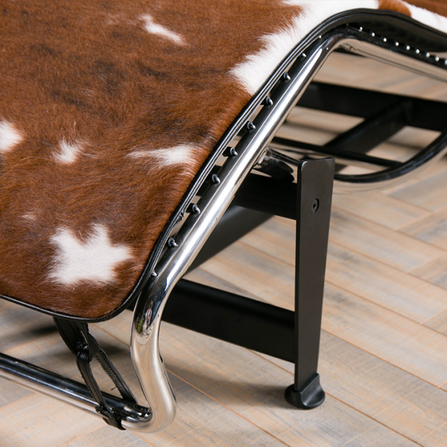 LC4 Chaise-White&Brown