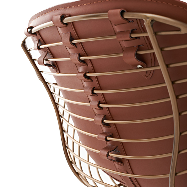 Wire chair