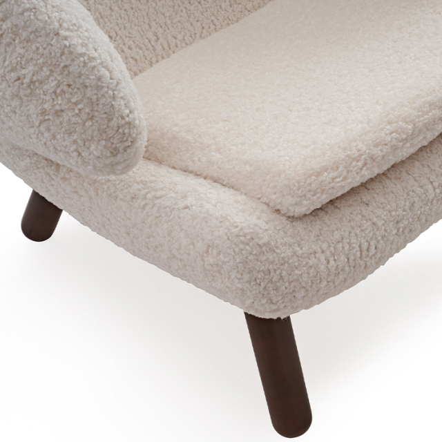 Pelican Chair