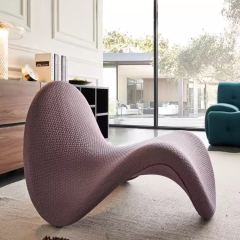 Tongue Lounge