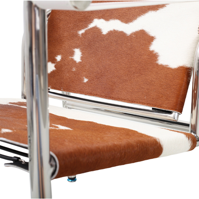 LC1 Basculant-Cowhide