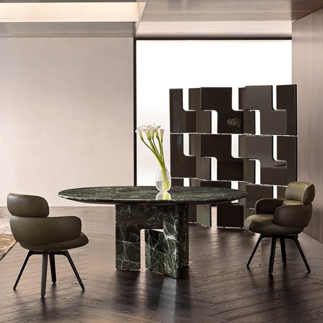 Vivienne Dining