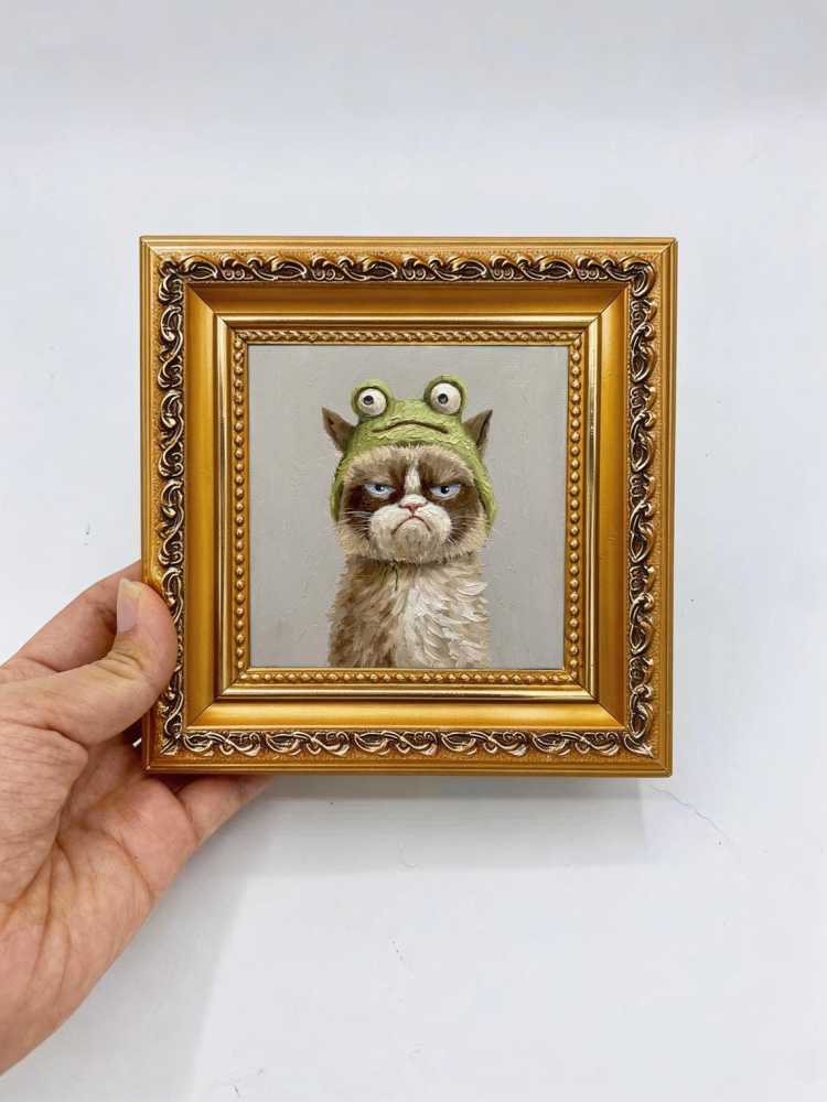 Oil Painting Cat Portrait Framed Grumpy Frog Hat Cat Retro Solid Wood Frame Mini Desk Wall Decor Animal Lover Gift