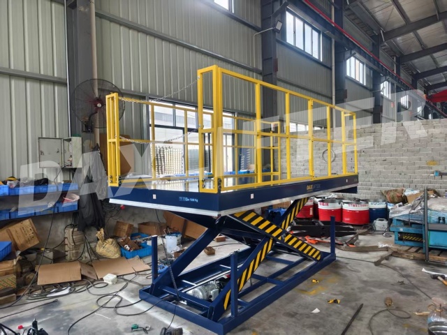 Custom Scissor Lift Table
