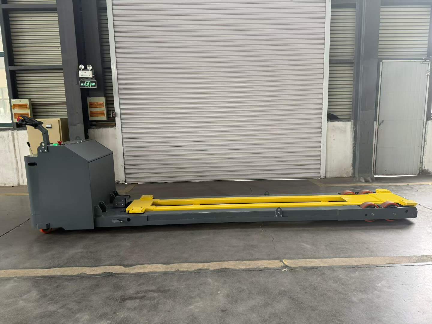 Transpaleta eléctrica de 10 toneladas de alta resistencia y diseño extendido | Soluciones personalizadas DAXLIFTER