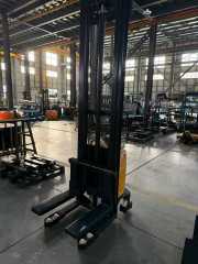 4.5m Two-Stage Semi-Electric Mobile Workstation Platform | DAXLIFTER