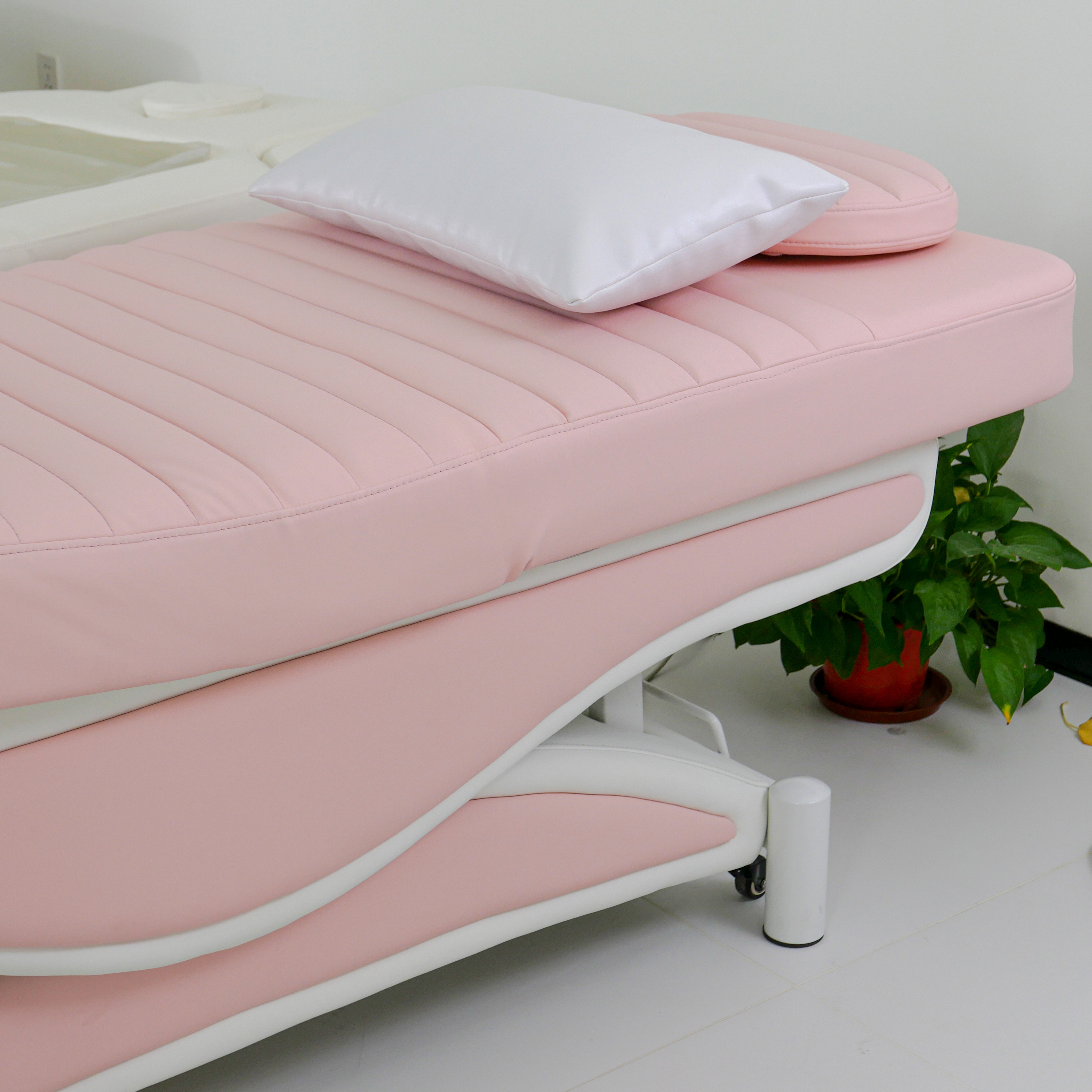 3 Motor Electric Beauty Bed with Adjustable Functions for Facial Spa Use DN0034_3 Motor Beds