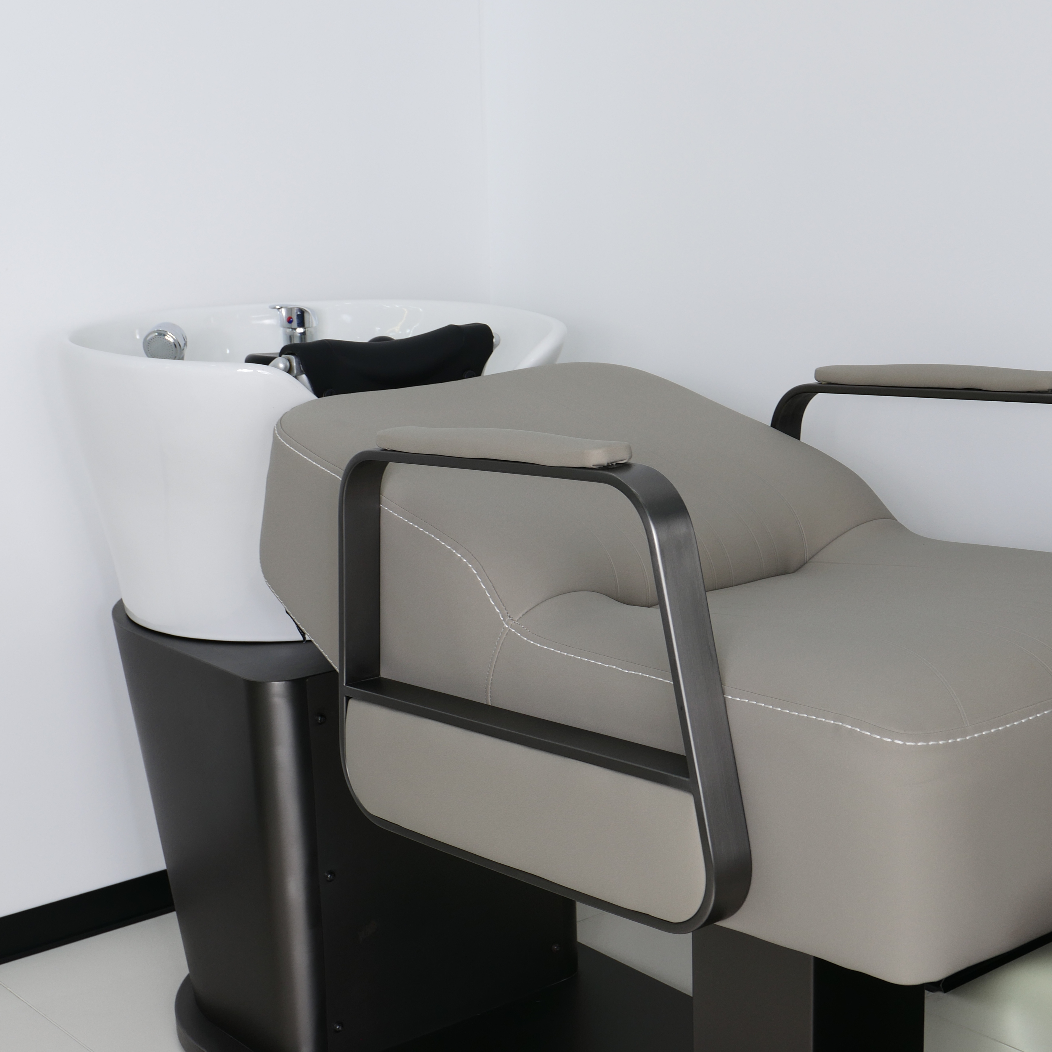 Basic Backwash Shampoo Chair for Barber Shop and Hair Salon DN0091_Basic Shampoo Chairs
