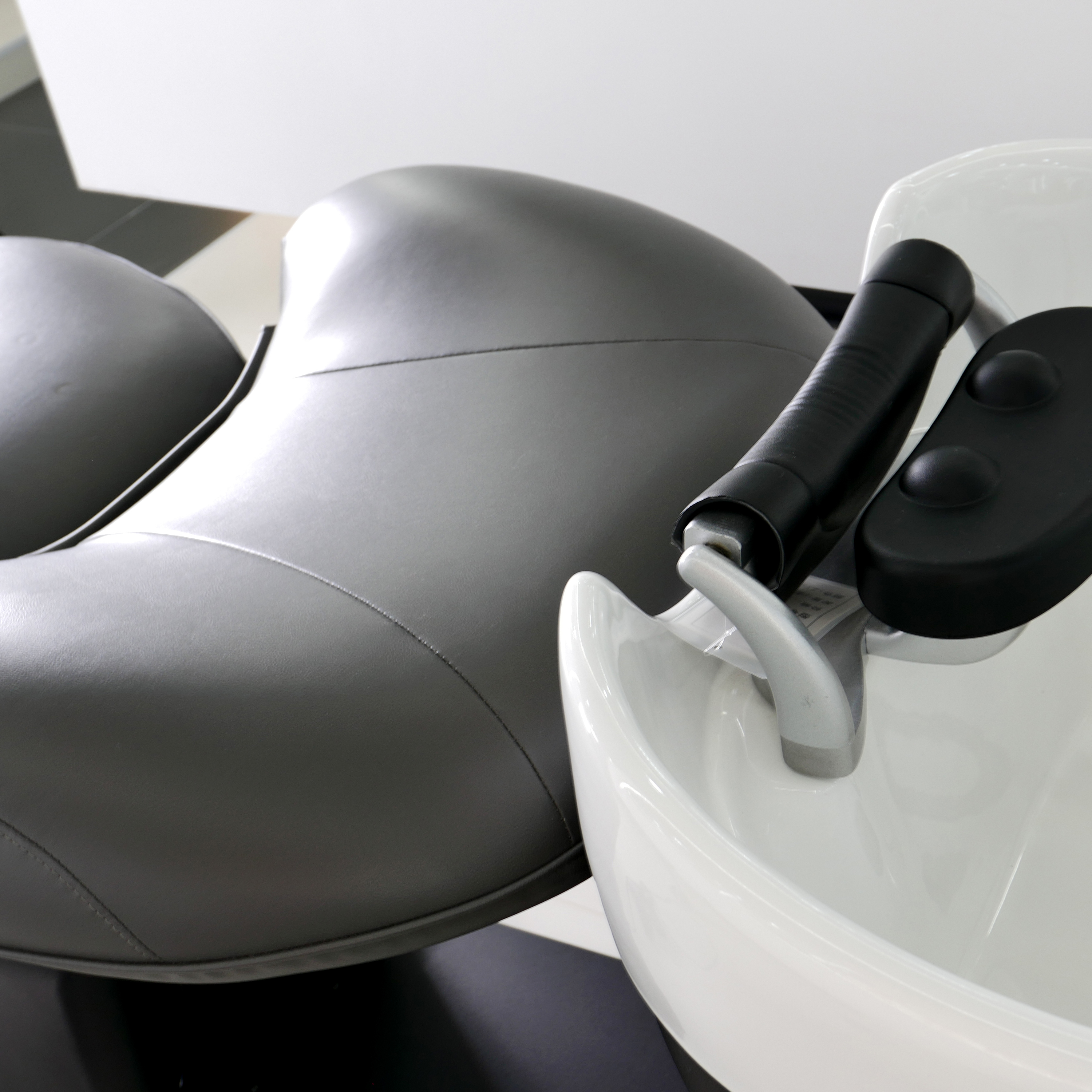 Electric Shampoo Chair with Storage Base for Hair Salon DN0079_Electric Shampoo Chairs