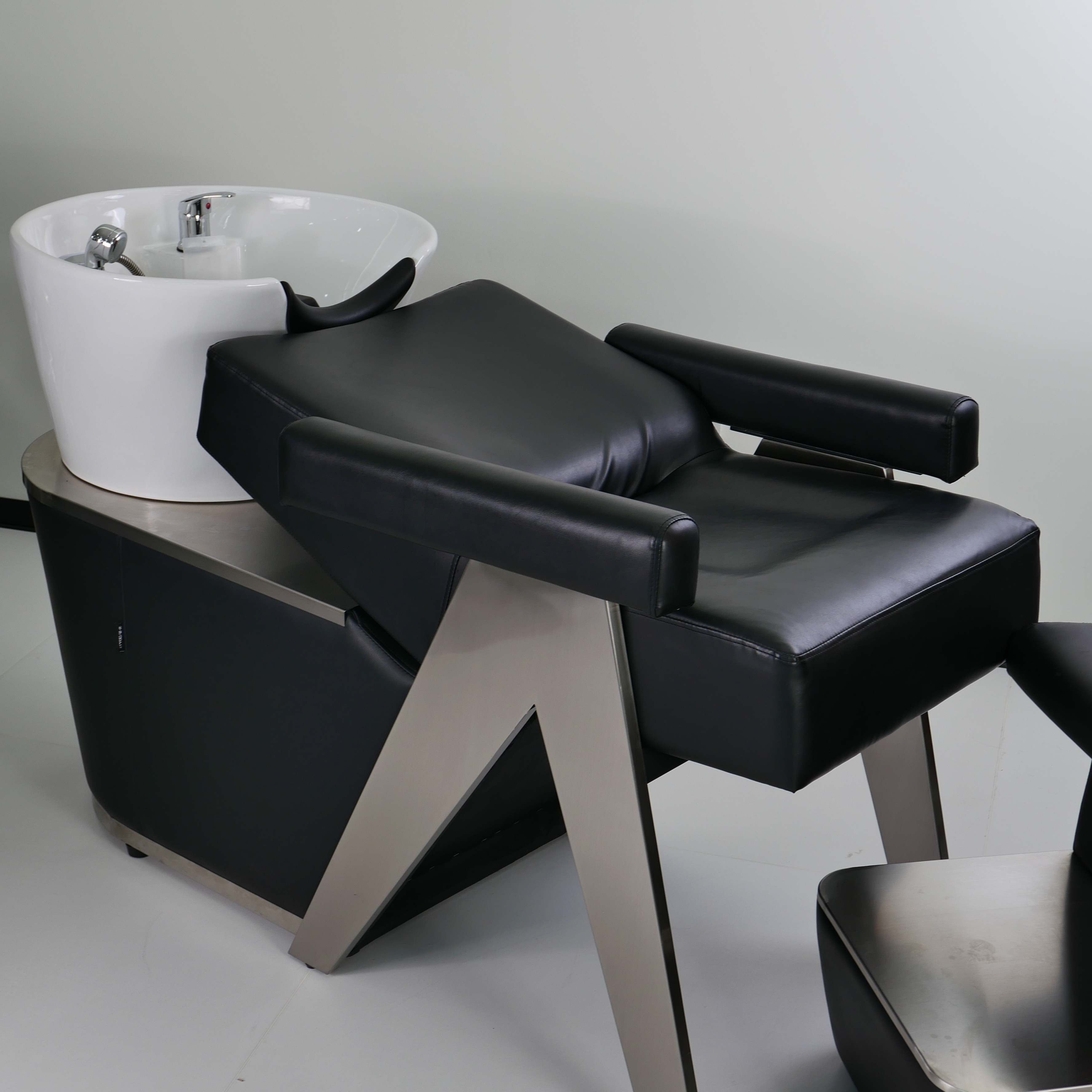 Basic Backwash Shampoo Chair with Salon Sink Unit DN0071_Basic Shampoo Chairs