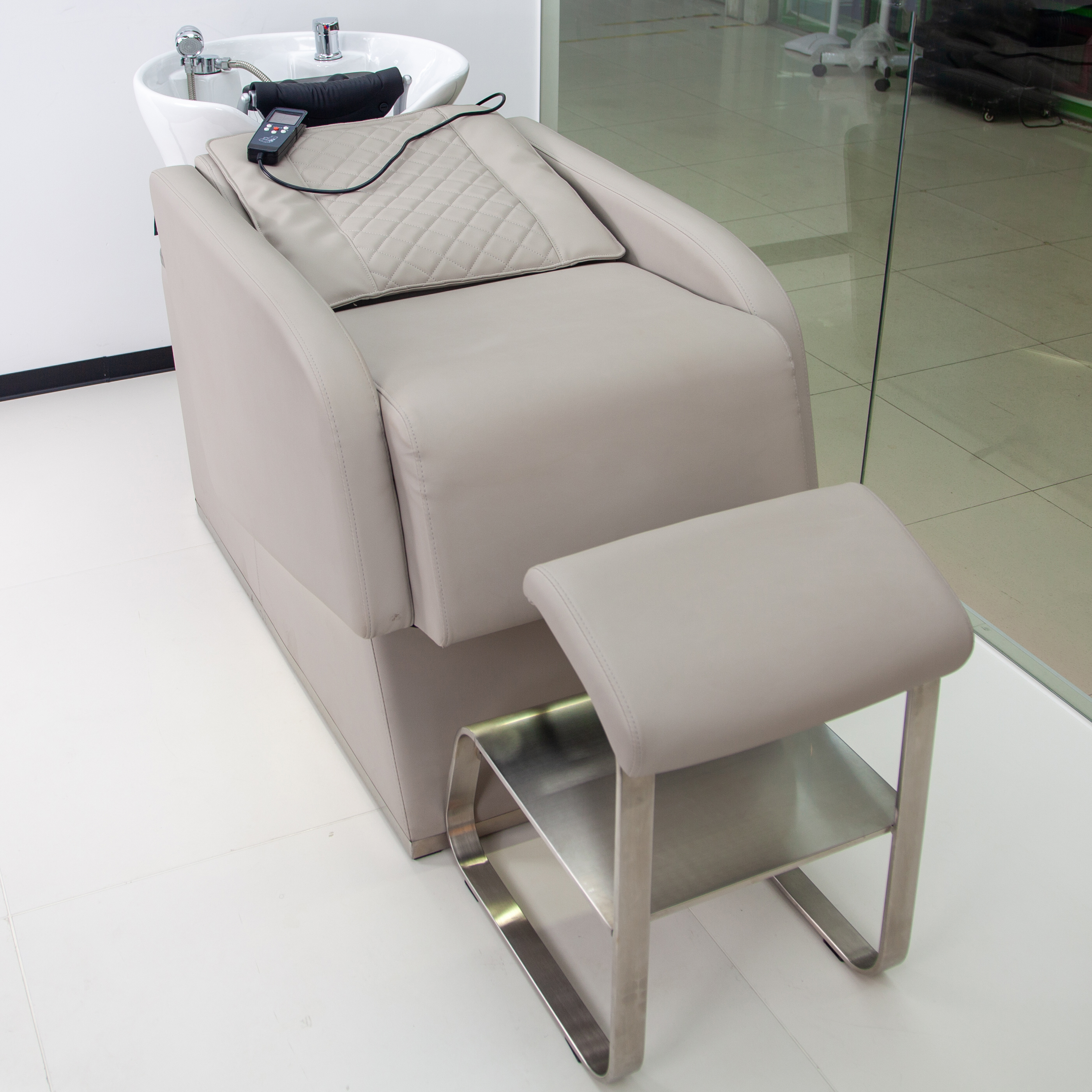 Basic Salon Backwash Chair with Shampoo Bowl and Sink Unit DN0078_Basic Shampoo Chairs