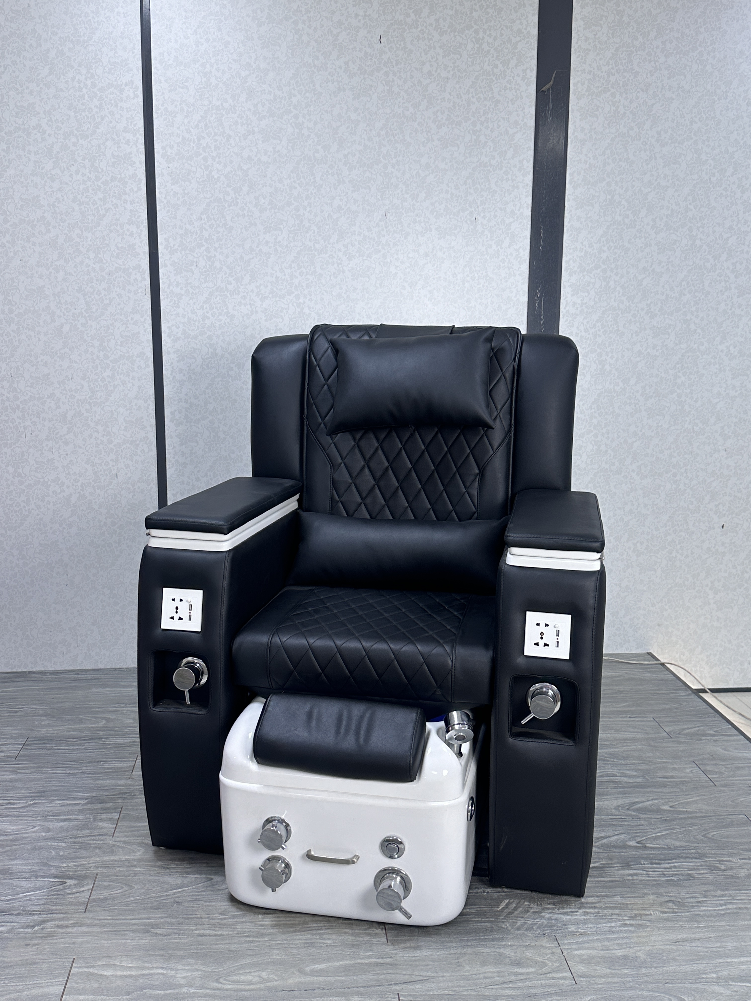 Standard Pedicure Chair with Foot Stool for Nail Salon DN0131_Standard Pedicure Chairs