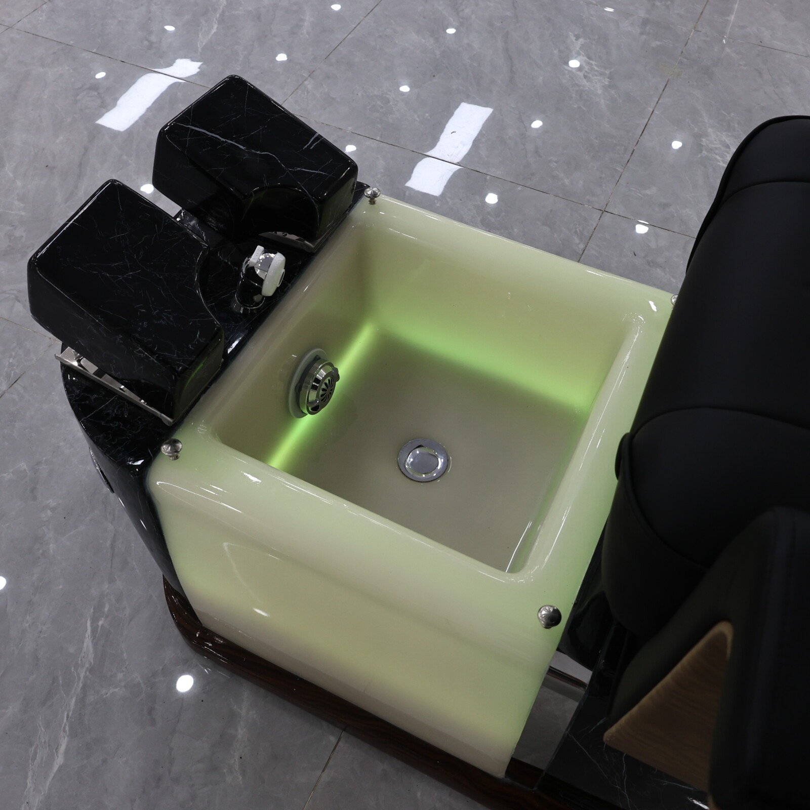 Professional Pedicure Chair with Foot Bath Basin for Spa and Nail Salon DN0236_Standard Pedicure Chairs