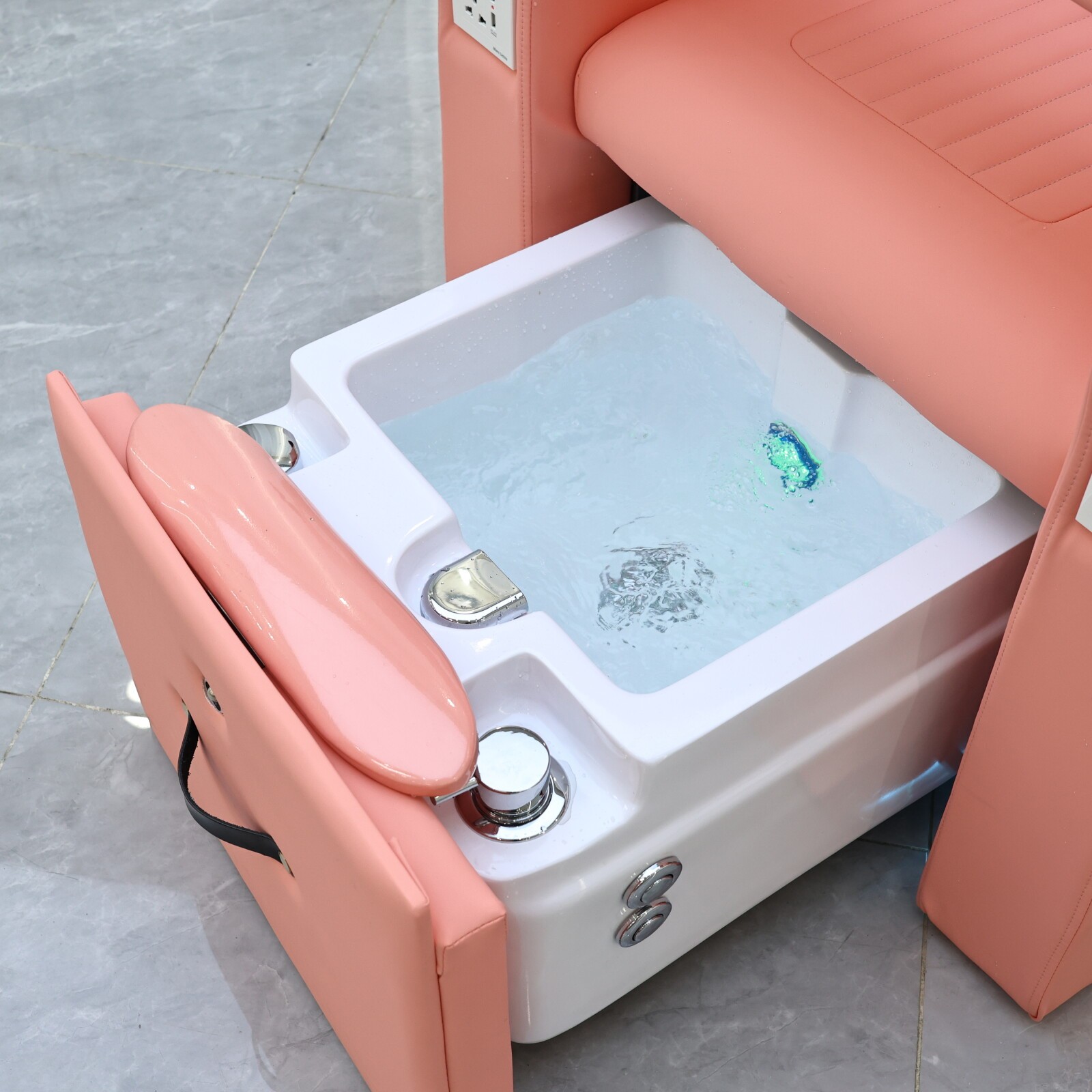 Foot Spa Pedicure Chair for Nail Salon and Podiatry Use DN0234_Standard Pedicure Chairs