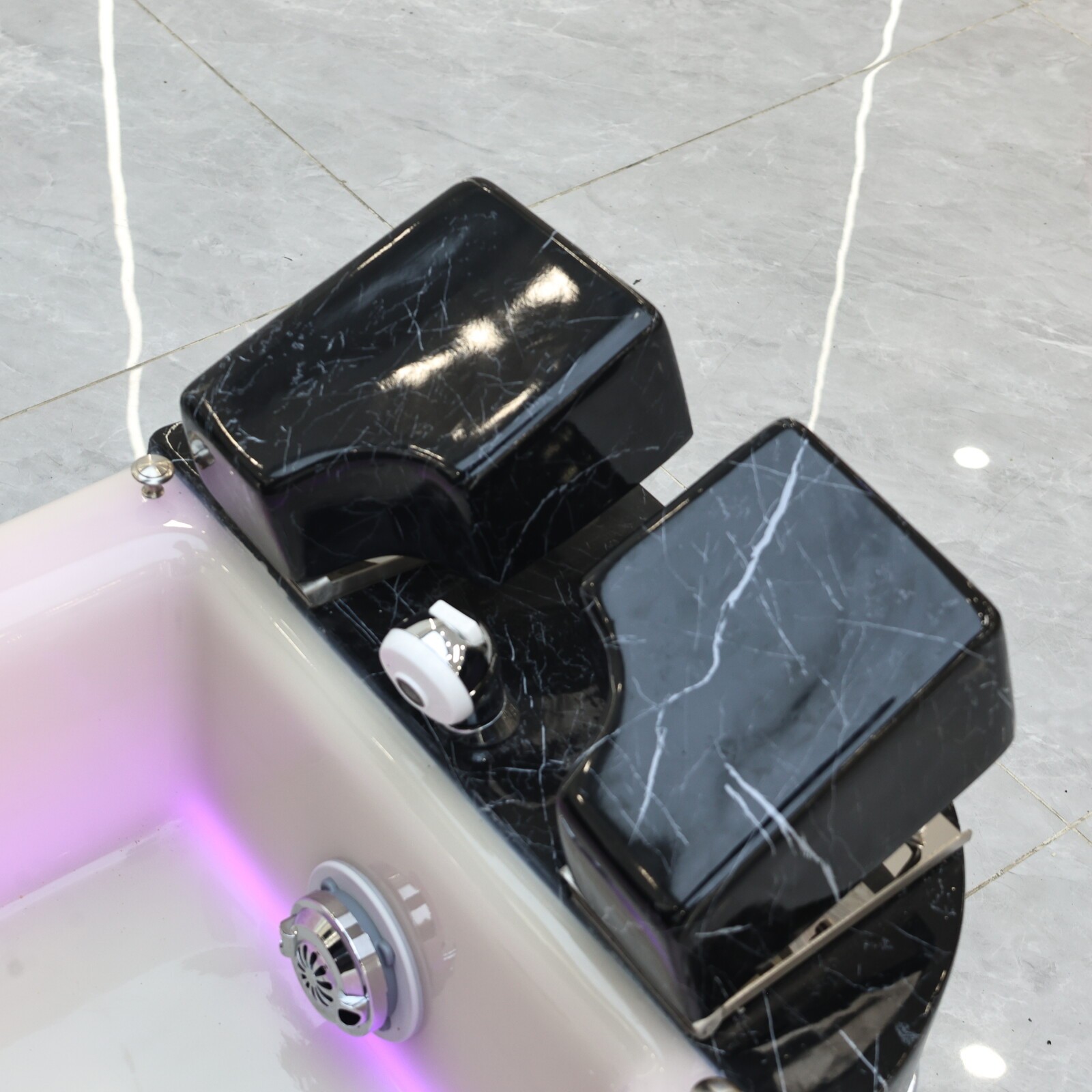 Professional Pedicure Chair with Foot Bath Basin for Spa and Nail Salon DN0236_Standard Pedicure Chairs