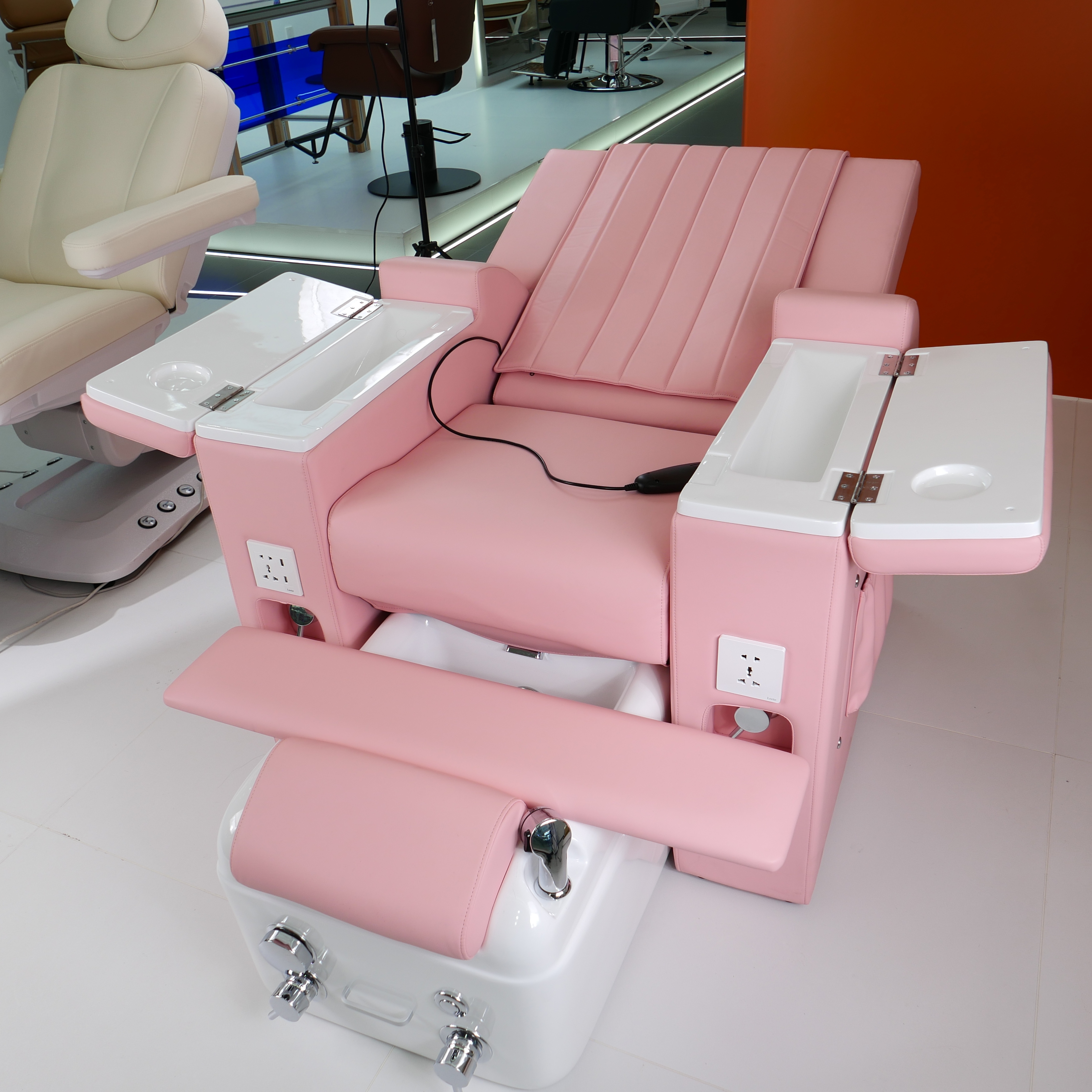 Standard Pedicure Chair with Foot Spa and Basin for Nail Salon DN0131_Standard Pedicure Chairs