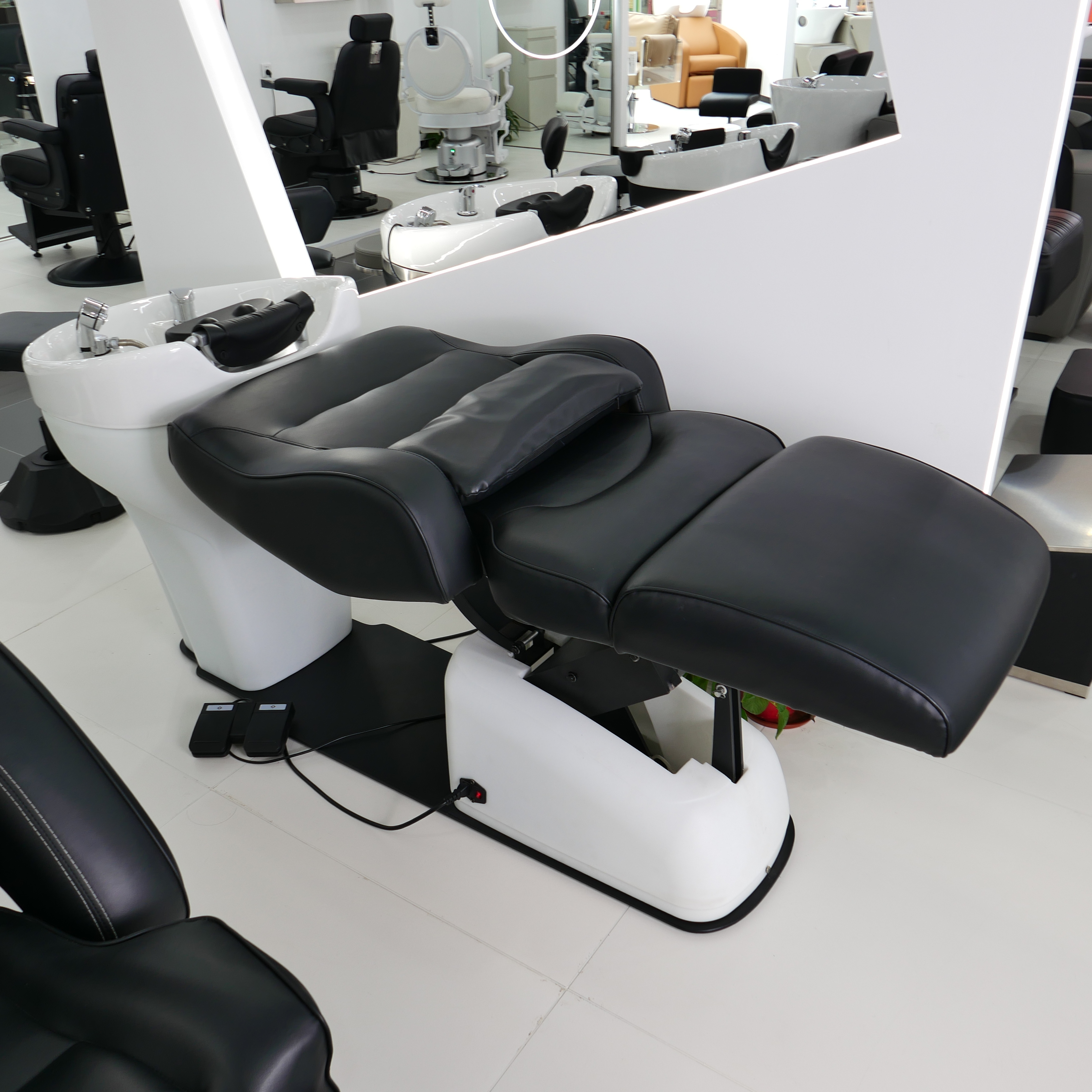 Electric Shampoo Chair with White Backwash Basin for Salon Use DN0075_Electric Shampoo Chairs